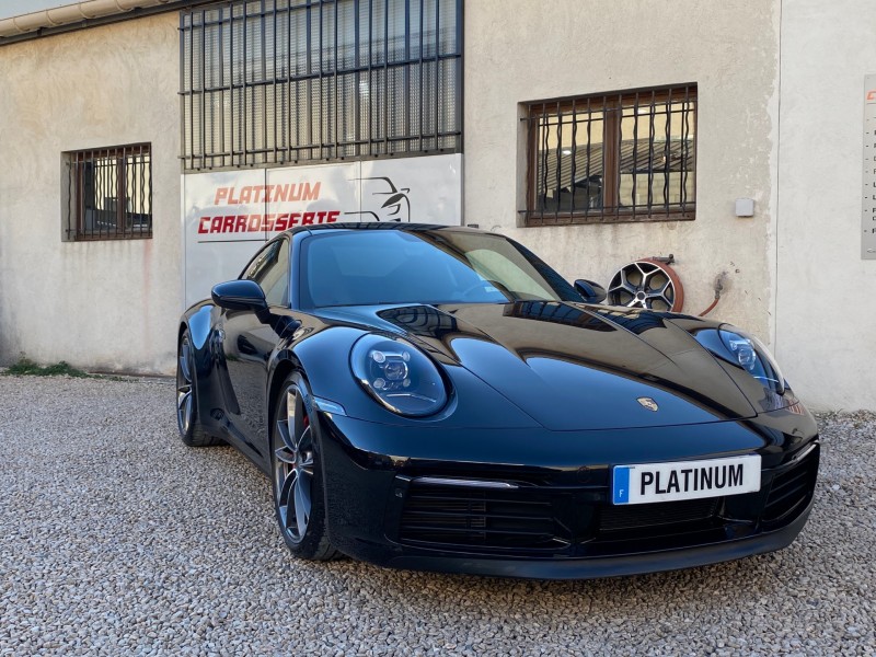 Réparation carrosserie Porsche 992 à Carnoux franchise offerte* 